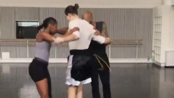 'Triangledance' 'Triangledance'
