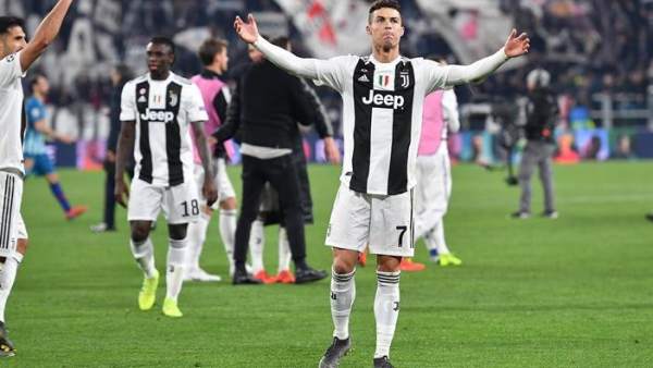 Cristiano Ronaldo. Cristiano Ronaldo.