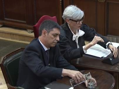Trapero empieza a contestar a Vox en el juicio del 'procés'.