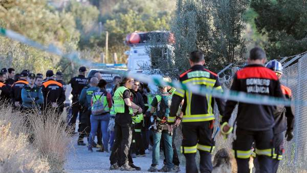 Operativo trabajando en la búsqueda de los dos niños desaparecidos en Godella. Operativo trabajando en la búsqueda de los dos niños desaparecidos en Godella.