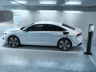 Peugeot lanza dos primicias mundiales 100% electrificadas