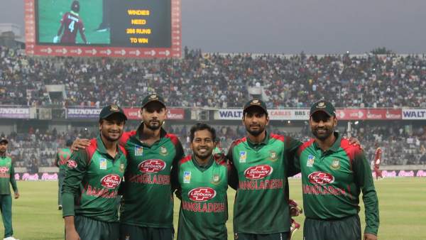 Jugadores de la selección de cricket de Bangladesh Jugadores de la selección de cricket de Bangladesh