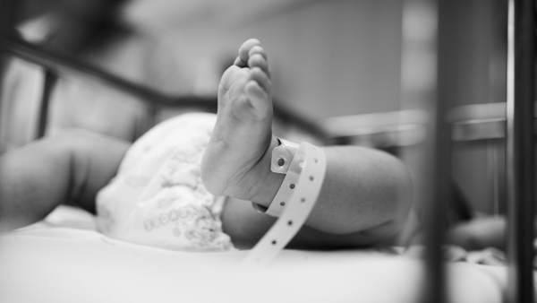 Bebé en un hospital. Bebé en un hospital.