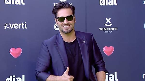 David Bustamante, más feliz que nunca, comienza su espectacular gira David Bustamante, más feliz que nunca, comienza su espectacular gira