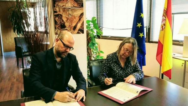 El Ayuntamiento de Santiago firma con Acuaes el inicio del proceso para el proye El Ayuntamiento de Santiago firma con Acuaes el inicio del proceso para el proye