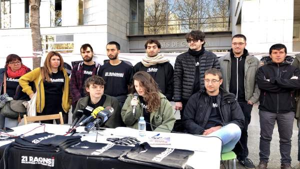 15 Detenidos Por El Aniversario Del 1-O En Girona Se Querellan Contra La Policía 15 Detenidos Por El Aniversario Del 1-O En Girona Se Querellan Contra La Policía