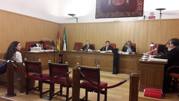 Granada.- Tribunales.- Exalcaldesa de Caniles declara que 'nunca se le alertó' d Granada.- Tribunales.- Exalcaldesa de Caniles declara que 'nunca se le alertó' d