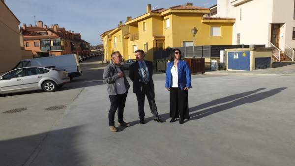 Una inversión de 75.000 euros permite pavimentar y reformar varias calles de Esp Una inversión de 75.000 euros permite pavimentar y reformar varias calles de Esp