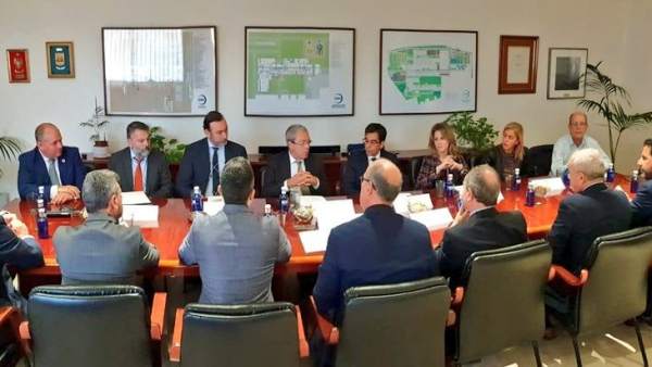 Cádiz.-Economía.-Velasco conoce los proyectos de la AGI, cuya inversión en I+D+i Cádiz.-Economía.-Velasco conoce los proyectos de la AGI, cuya inversión en I+D+i