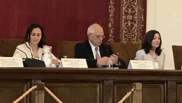 Los conferenciantes de la jornada 'Integrando la diversidad de género en la política exterior'. Los conferenciantes de la jornada 'Integrando la diversidad de género en la política exterior'.