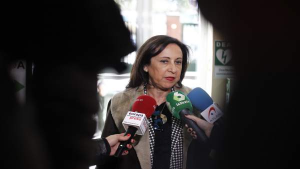 VÍDEO: Robles avisa a Vox de que no tenga la 'tentación' de utilizar las FA, que VÍDEO: Robles avisa a Vox de que no tenga la 'tentación' de utilizar las FA, que