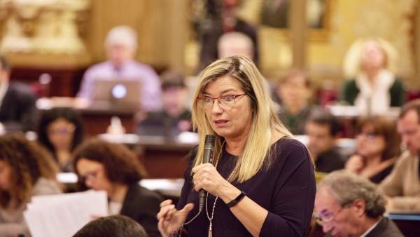 Patricia Gómez en el pleno del Parlament Patricia Gómez en el pleno del Parlament