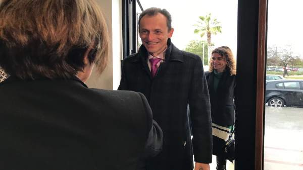 Duque considera que la sociedad 'no tiene un punto de información fiable' y eso Duque considera que la sociedad 'no tiene un punto de información fiable' y eso