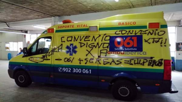 El 061 denuncia que 148 ambulancias registraron pinchazos durante la tercera con El 061 denuncia que 148 ambulancias registraron pinchazos durante la tercera con