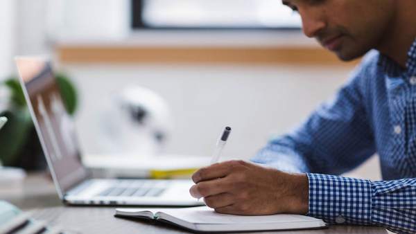 Castilla y León registró 53.574 afiliados extranjeros en febrero, un 6,66 por ci Castilla y León registró 53.574 afiliados extranjeros en febrero, un 6,66 por ci