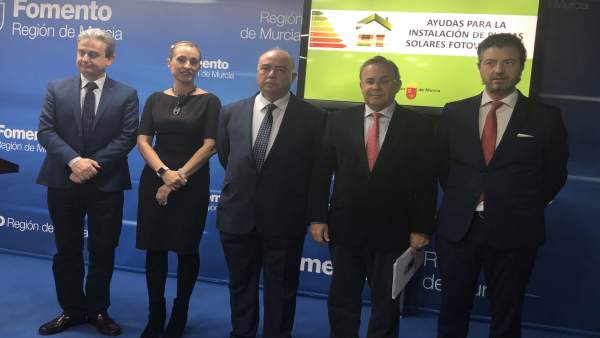El consejero de Fomento e Infraestructuras, Patricio Valverde, presenta las ayud El consejero de Fomento e Infraestructuras, Patricio Valverde, presenta las ayud