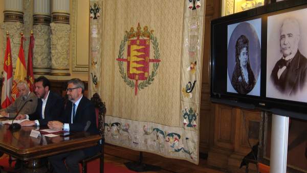 La familia Martínez-Fortún dona al Ayuntamiento su archivo, que comprende docume La familia Martínez-Fortún dona al Ayuntamiento su archivo, que comprende docume