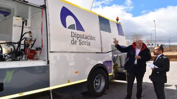 La Diputación de Soria incorpora un nuevo camión para la limpieza de carreteras La Diputación de Soria incorpora un nuevo camión para la limpieza de carreteras