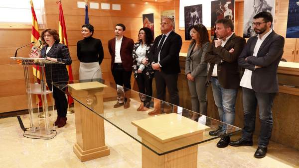 Los partidos políticos con representación en el Parlamento aragonés sucriben un Los partidos políticos con representación en el Parlamento aragonés sucriben un