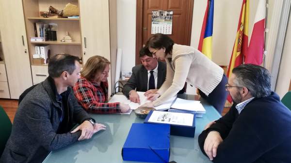 Los Corrales de Buelna.- La nueva bolera cubierta costará más de 700.000 euros y Los Corrales de Buelna.- La nueva bolera cubierta costará más de 700.000 euros y