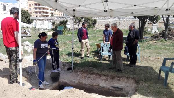 Cádiz.-Memoria.- El Ayuntamiento inicia los trabajos de exhumación de López Quer Cádiz.-Memoria.- El Ayuntamiento inicia los trabajos de exhumación de López Quer