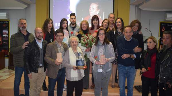 Jaén.- El PSOE entrega su premio 'Las 13 rosas' a una histórica militante de Rus Jaén.- El PSOE entrega su premio 'Las 13 rosas' a una histórica militante de Rus