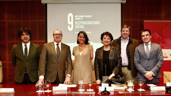 Presentación de '9 necesarios debates sobre la responsabilidad social' Presentación de '9 necesarios debates sobre la responsabilidad social'