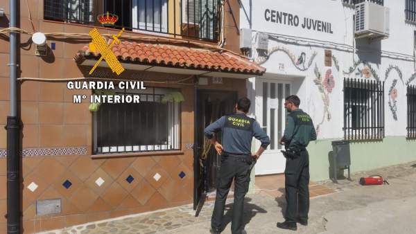 Sucesos.- La rápida actuación de la Guardia Civil impide que se propagase un inc Sucesos.- La rápida actuación de la Guardia Civil impide que se propagase un inc