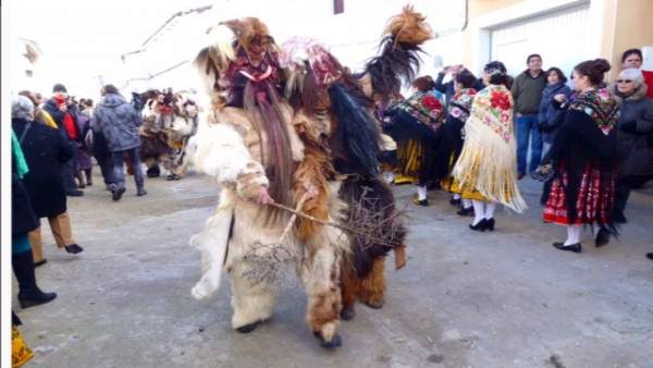 La Junta de Extremadura felicita a Acehúche por la declaración de 'Las Carantoña La Junta de Extremadura felicita a Acehúche por la declaración de 'Las Carantoña