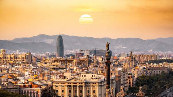 Más allá de la Sagrada Familia: diez planes que no puedes perderte en Barcelona. Más allá de la Sagrada Familia: diez planes que no puedes perderte en Barcelona.