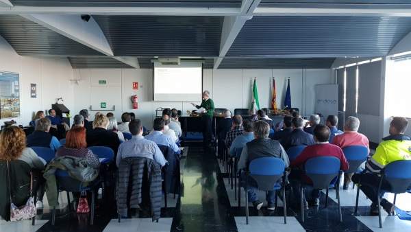 Almería.-Cerca de 20 colectivos de Carboneras visitan la central de Endesa para Almería.-Cerca de 20 colectivos de Carboneras visitan la central de Endesa para