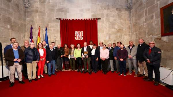 El Govern entrega el Cornelius Atticus 2018 a Victoria Pertierra y Gabriel Gomil El Govern entrega el Cornelius Atticus 2018 a Victoria Pertierra y Gabriel Gomil
