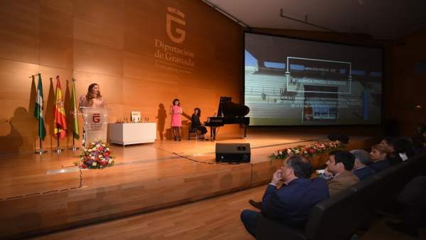 Granada.- Entrena: 'No vamos a permitir que nos hagan retroceder ni que se cuest Granada.- Entrena: 'No vamos a permitir que nos hagan retroceder ni que se cuest