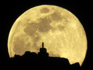 Superluna gusano en Santiago de Compostela