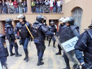 Policía Nacional y Guardia Civil requisan urnas del referéndum del 1-O.