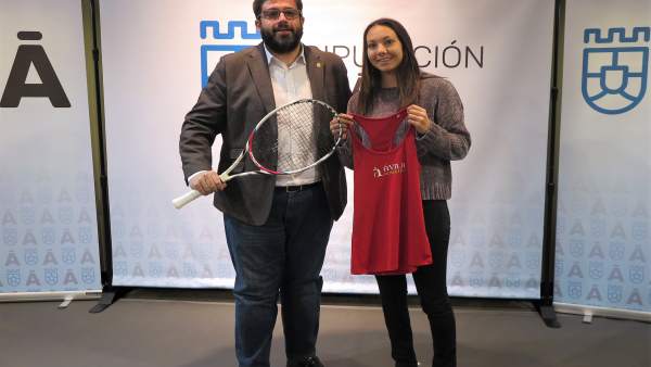 La Diputación de Ávila renueva el patrocinio deportivo a la tenista Paula Arias La Diputación de Ávila renueva el patrocinio deportivo a la tenista Paula Arias