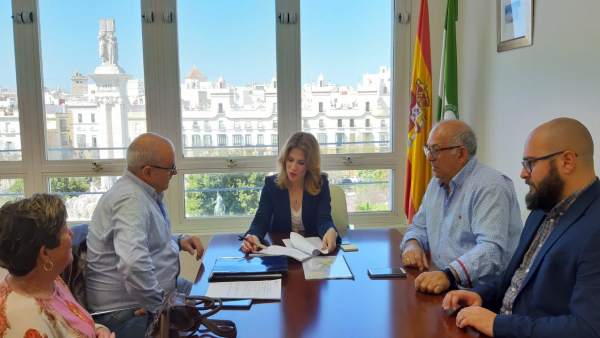 Np Y Foto Reunión Ana Mestre Consejo Territorial Bahía Cádiz Np Y Foto Reunión Ana Mestre Consejo Territorial Bahía Cádiz