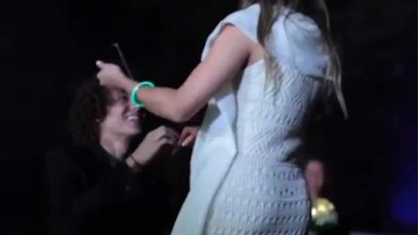 David Luiz pide en matrimonio a Bruna Loureiro David Luiz pide en matrimonio a Bruna Loureiro