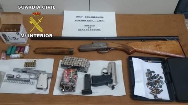 Jaén.- Sucesos.- Detenido acusado de lesiones y amenazas con una escopeta a un v Jaén.- Sucesos.- Detenido acusado de lesiones y amenazas con una escopeta a un v