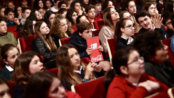 Los participantes, preparados para escribir. Los participantes, preparados para escribir.