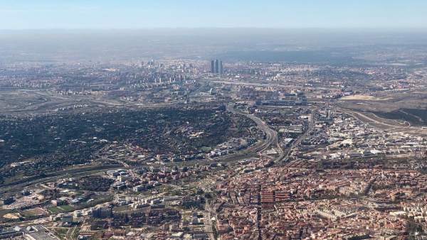 La boina de contaminación sobre Madrid, a vista de pájaro La boina de contaminación sobre Madrid, a vista de pájaro