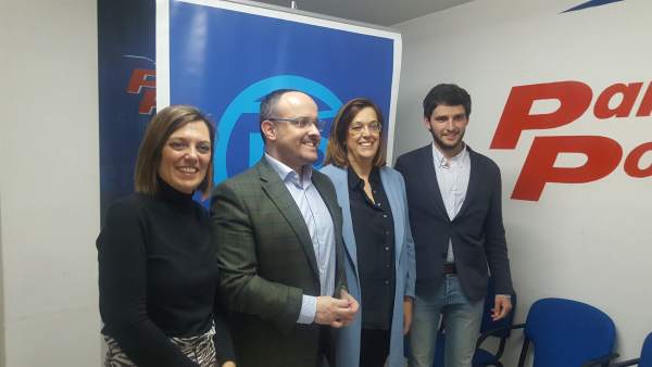 Os paso lo del PP y mi foto (Fernández se reúne con cargos autonómicos y naciona Os paso lo del PP y mi foto (Fernández se reúne con cargos autonómicos y naciona