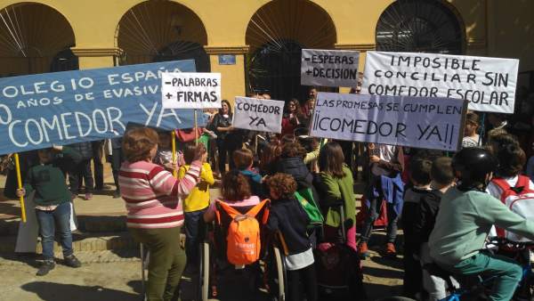 Sevilla.- Reunión el lunes entre la comunidad educativa del CEIP España y el Ayu Sevilla.- Reunión el lunes entre la comunidad educativa del CEIP España y el Ayu