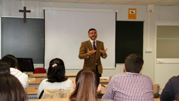 La OTAN elige la UCAM para la creación de un centro de excelencia sobre 'legal r La OTAN elige la UCAM para la creación de un centro de excelencia sobre 'legal r