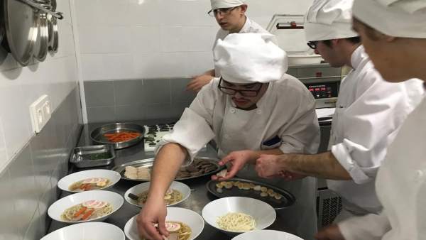 Docentes y alumnos de las escuelas de hostelería de Aragón compartirán experienc Docentes y alumnos de las escuelas de hostelería de Aragón compartirán experienc
