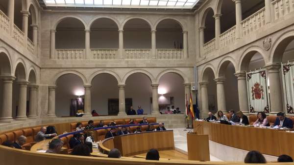 Pleno del Parlamento de La Rioja Pleno del Parlamento de La Rioja