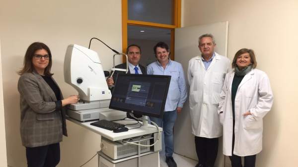 Los oftalmólogos del Hospital ClÃnico ponen en marcha un proyecto piloto de crib