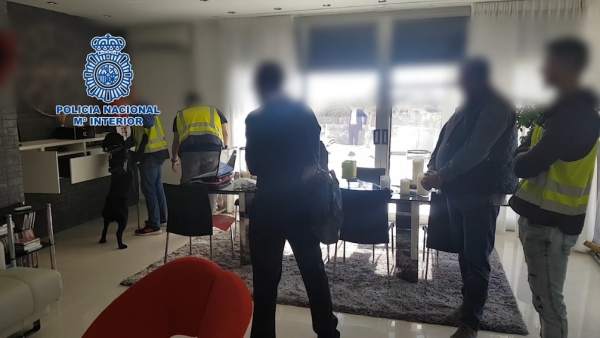 Sucesos.- Detenido en Calpe el principal responsable de un grupo que introducía Sucesos.- Detenido en Calpe el principal responsable de un grupo que introducía