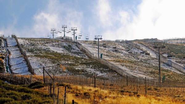 El programa 'Deportes de invierno' de la Diputación de Cáceres se suspende por l El programa 'Deportes de invierno' de la Diputación de Cáceres se suspende por l