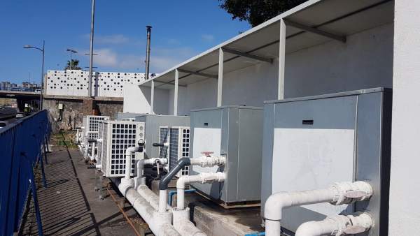 Estrenan las nuevas bombas de climatización de agua en la piscina municipal de S Estrenan las nuevas bombas de climatización de agua en la piscina municipal de S